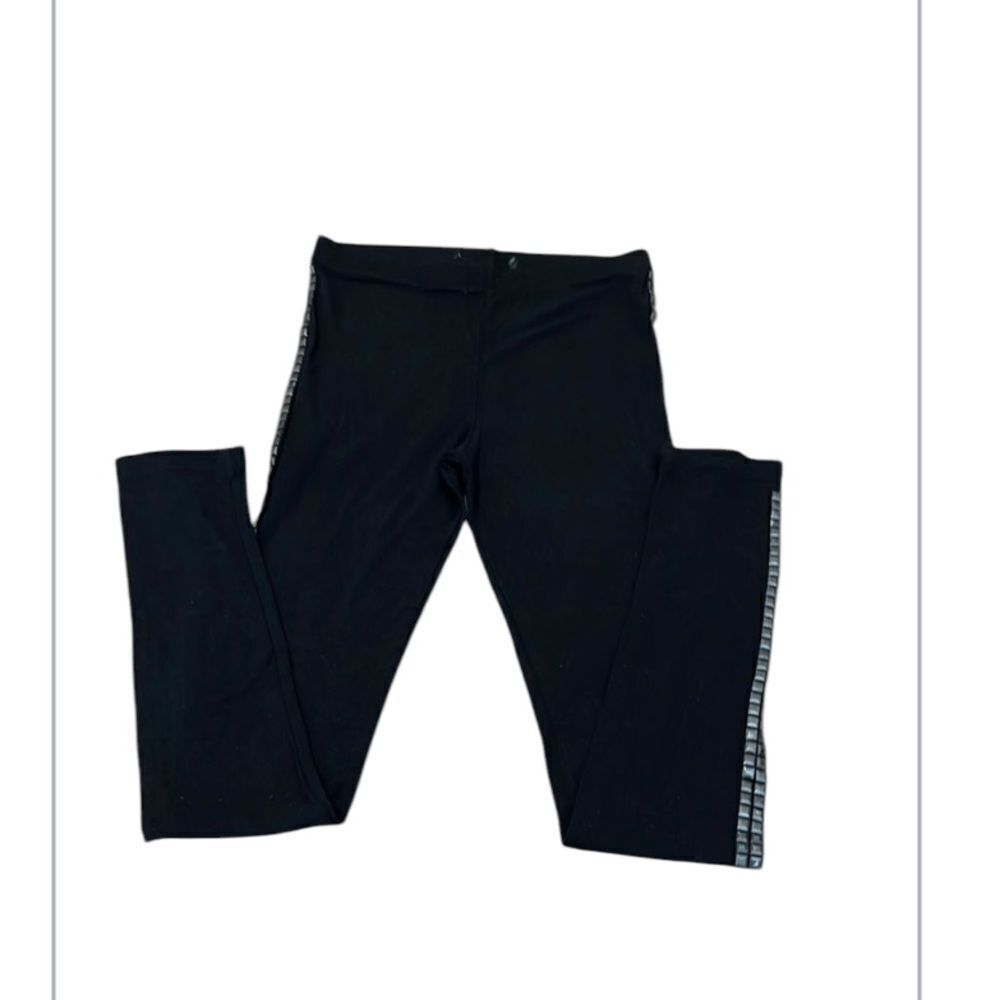 Size S black leggings with black detailing down the sides of the legs EUC